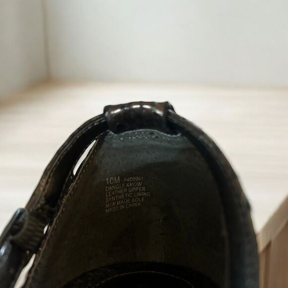 Kenneth Cole Reaction NEW Dangle Know Black Leather Sandals - Women's Size 10M - Picture 12 of 12